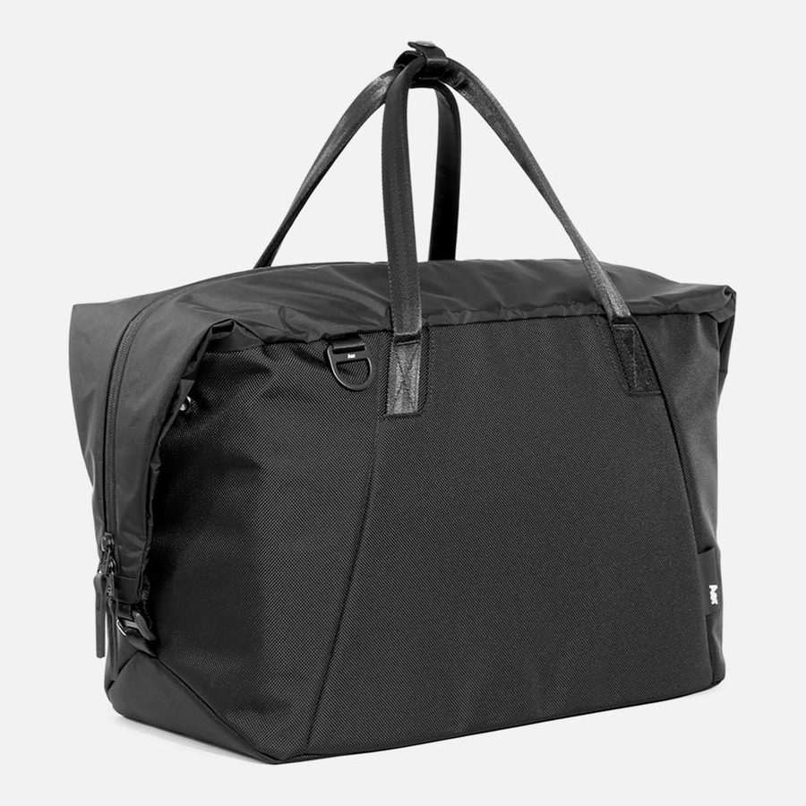 Aer Sports Duffel in black